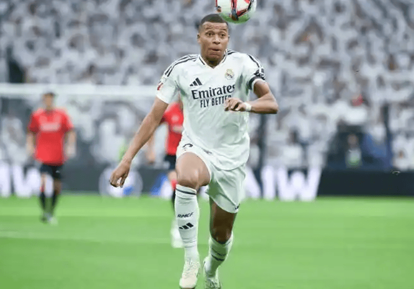 大反转，姆巴佩突爆争议发言！大巴黎很意外，球迷：后悔来皇马了